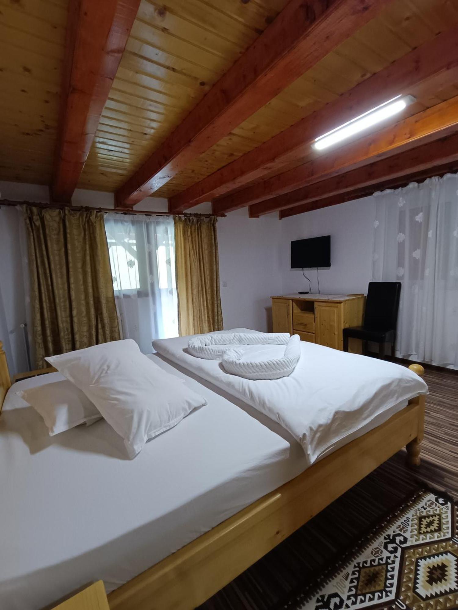 Cabana Daianna Si Jessica Poiana Vadului Exterior foto